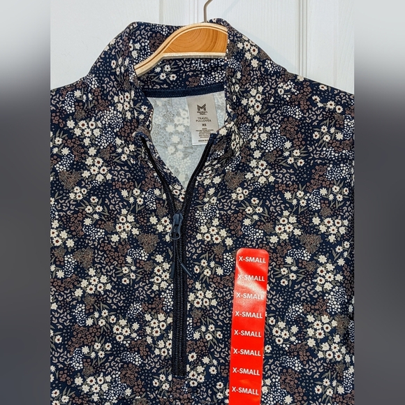 Member's Mark XS  Zipper Kangaroo Pocket Long Sleeve Travel Pullover Floral NWT - Picture 6 of 14
